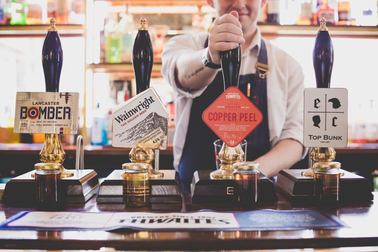 Eagle And Child, Ramsbottom Hotel Bury  Buitenkant foto